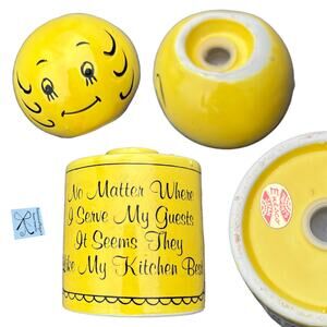 Enesco Kitschy Kitchen Salt and Pepper Stackable Shaker Set